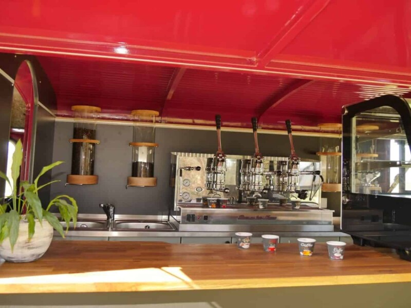 Coffee Truck ausgebaut mit Fiorenzato Kaffeemaschine